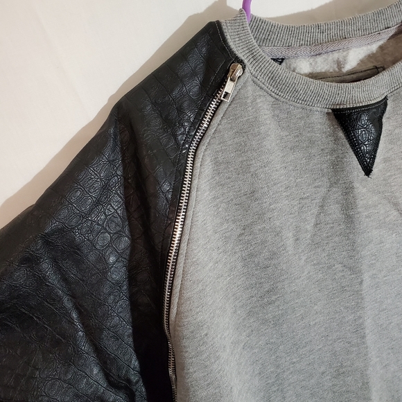 Bleeker And Mercer Leather Zipper Sleeve Top Large - Picture 3 of 5